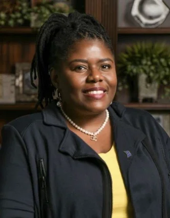 Latressa Graham headshot