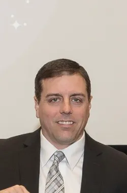 Brian Davis headshot