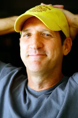Steve Leslie headshot