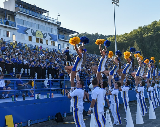 banner-news-hoco2023-crowd-540x430.webp