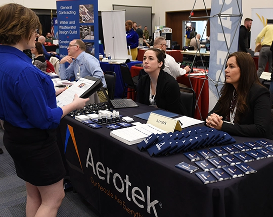 thumbnail-news-career-fair-2023-540x430.webp