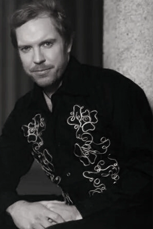Robert Hawkins Headshot