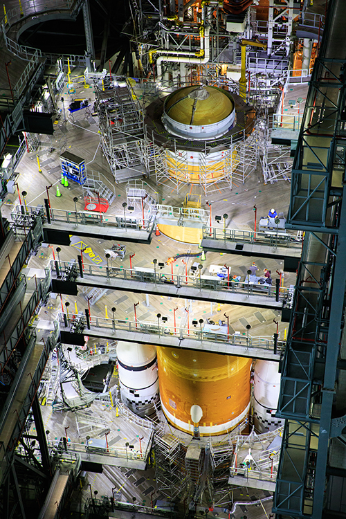 Artemis I spacecraft assembly